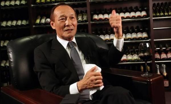 香港唯一狠过向华强的人,妻子替他顶罪坐牢,帮刘嘉玲拿回照片!