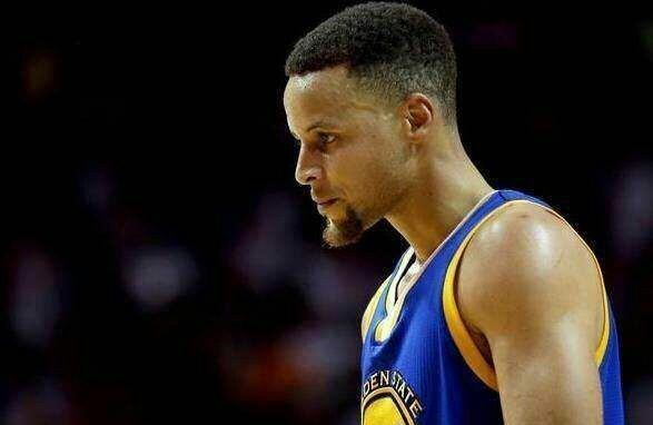 NBA现役年薪最高五大球星!格里芬三千万垫底