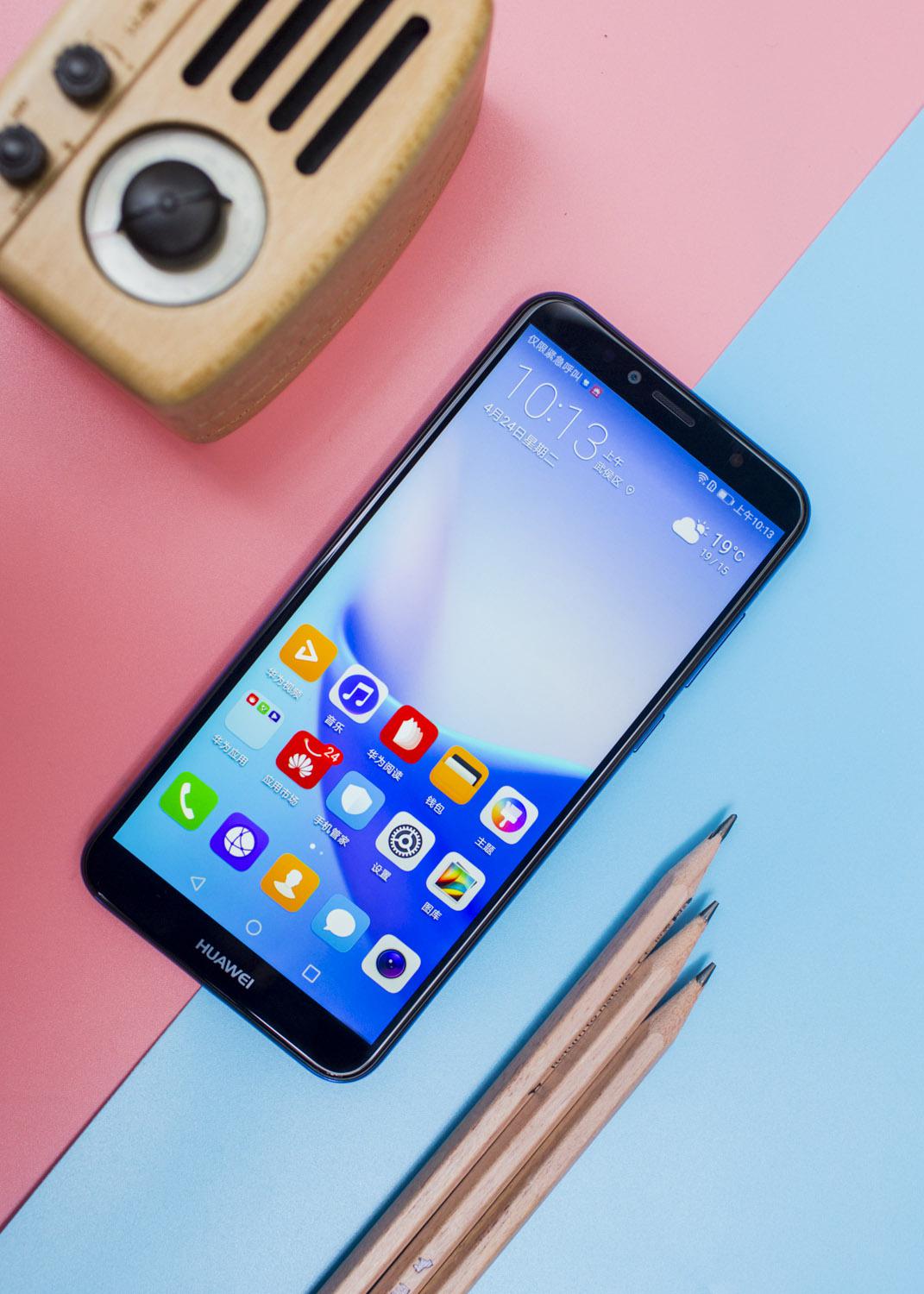 年轻人玩乐的千元影音实力派华为畅享8e评测