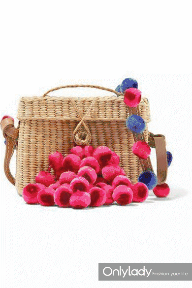 奶奶,你的菜篮子我抱走了哈