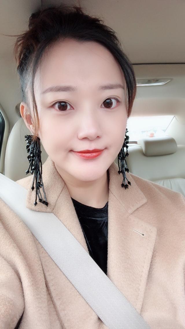 王学兵现任妻子一张娃娃脸不知情的网友四个字说的太尴尬