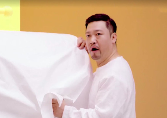 38岁登上春晚舞台的他,曾是国家一级演员,如今"暴瘦"转型