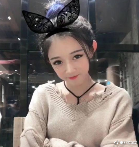 快手|社会摇|伊伊_新浪新闻