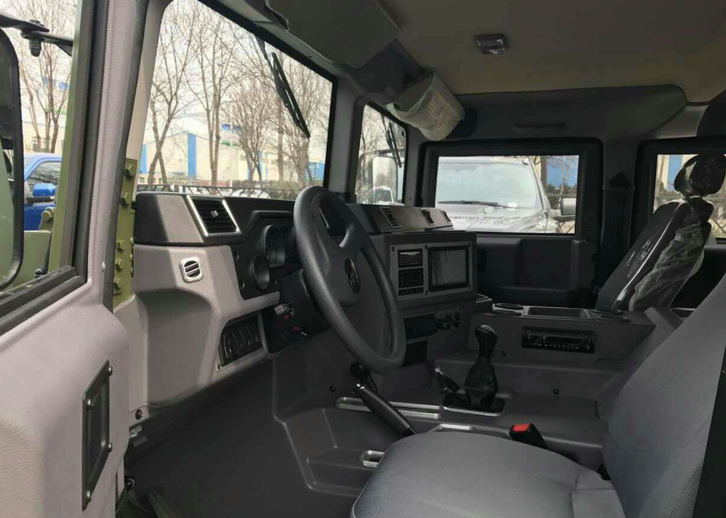 历时5年研发的越野车东风猛士卖80万起,黑鹰直升机可直接吊运