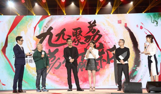 丁黑导演评价说:不是一家人不进一家门