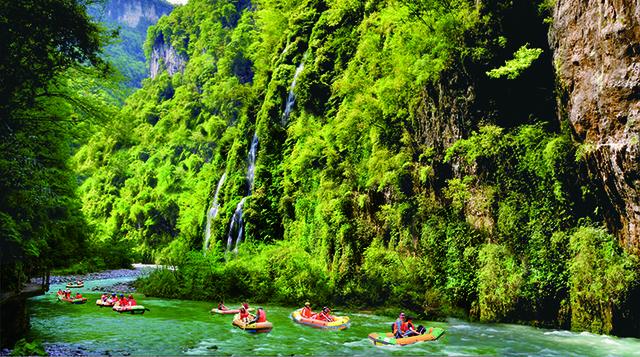 重庆市民最喜欢漂流圣地绝美景观林间秘境尽在贵州水银河漂流