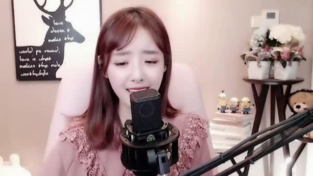 好听,十分女生翻唱歌曲《囚鸟》