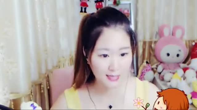 抖音神曲,影视美女混剪的《嘴巴嘟嘟》,原唱刘