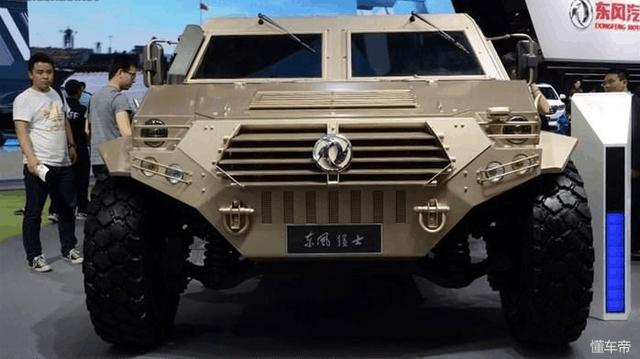 中国6×6军用越野车图片