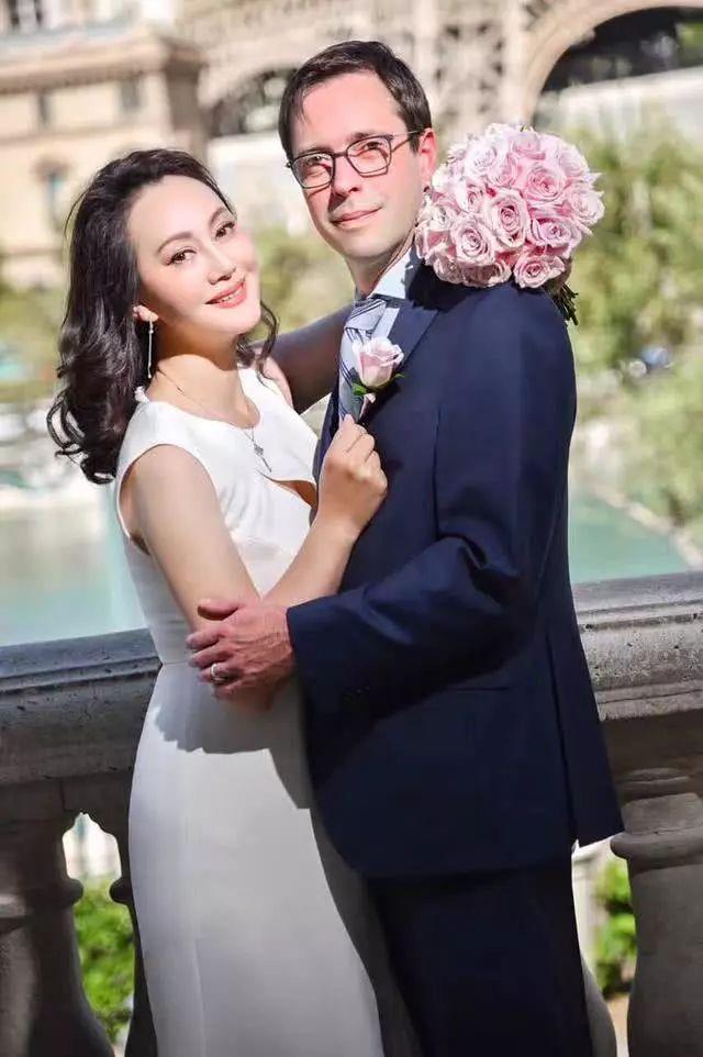 而大宋佳的女儿张楚楚也已经长成大姑娘了,大宋佳的基因看起来非常