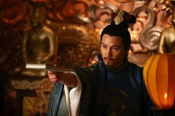 宋高宗赵构剧照这块石碑上的内容在宋朝历代皇帝之间流传,历朝历代的