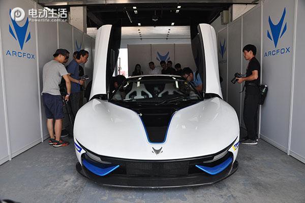 9秒 北汽新能源arcfox-7为赛道而生的纯电动超跑