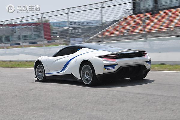 9秒 北汽新能源arcfox-7为赛道而生的纯电动超跑