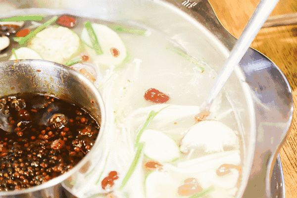 这家合肥毛肚火锅到底牛在哪?|毛肚|燕子|白汤_新浪新闻