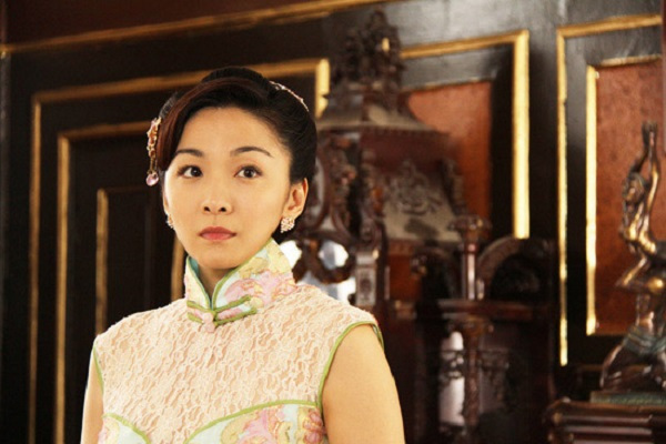 拍戏被男演员扇成脑震荡,39岁的她至今未婚,却红火不起来