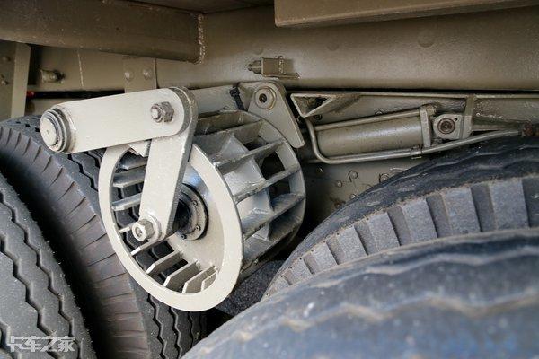 随动桥如何带差速锁?看看40年前的骚操作