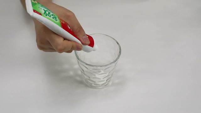 赶快把牙膏加在白醋里,立刻变清洁小帮手,太实用了