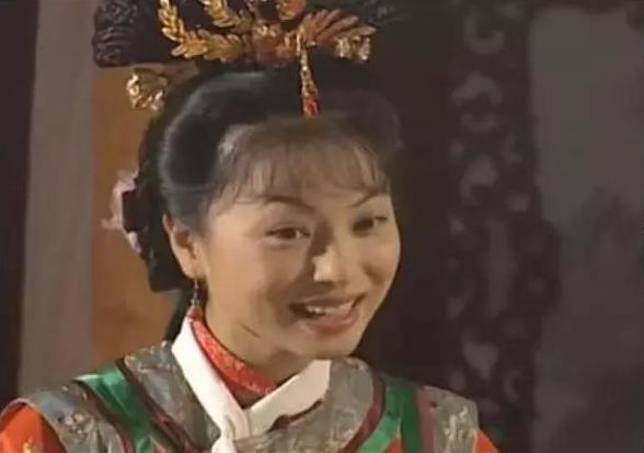 作为演员,刘玉翠的起点比起同期的女演员高太多了,1990年刚出道就凭借