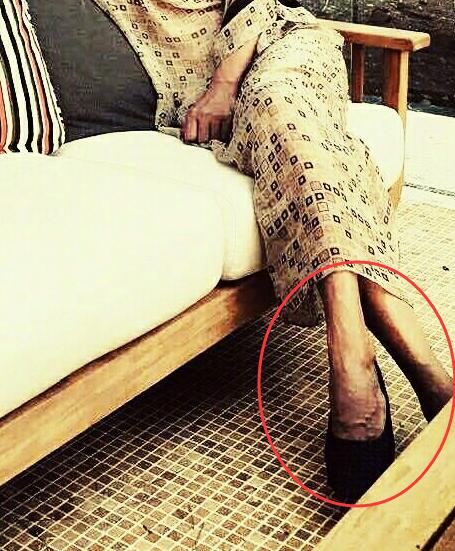 金星后遗症越发明显,台上台下判若两人,网友:素颜越看越像男人