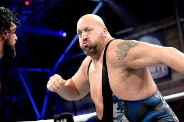 wwe大秀哥生活中是怎样的?曾打算当模特,还是近视眼