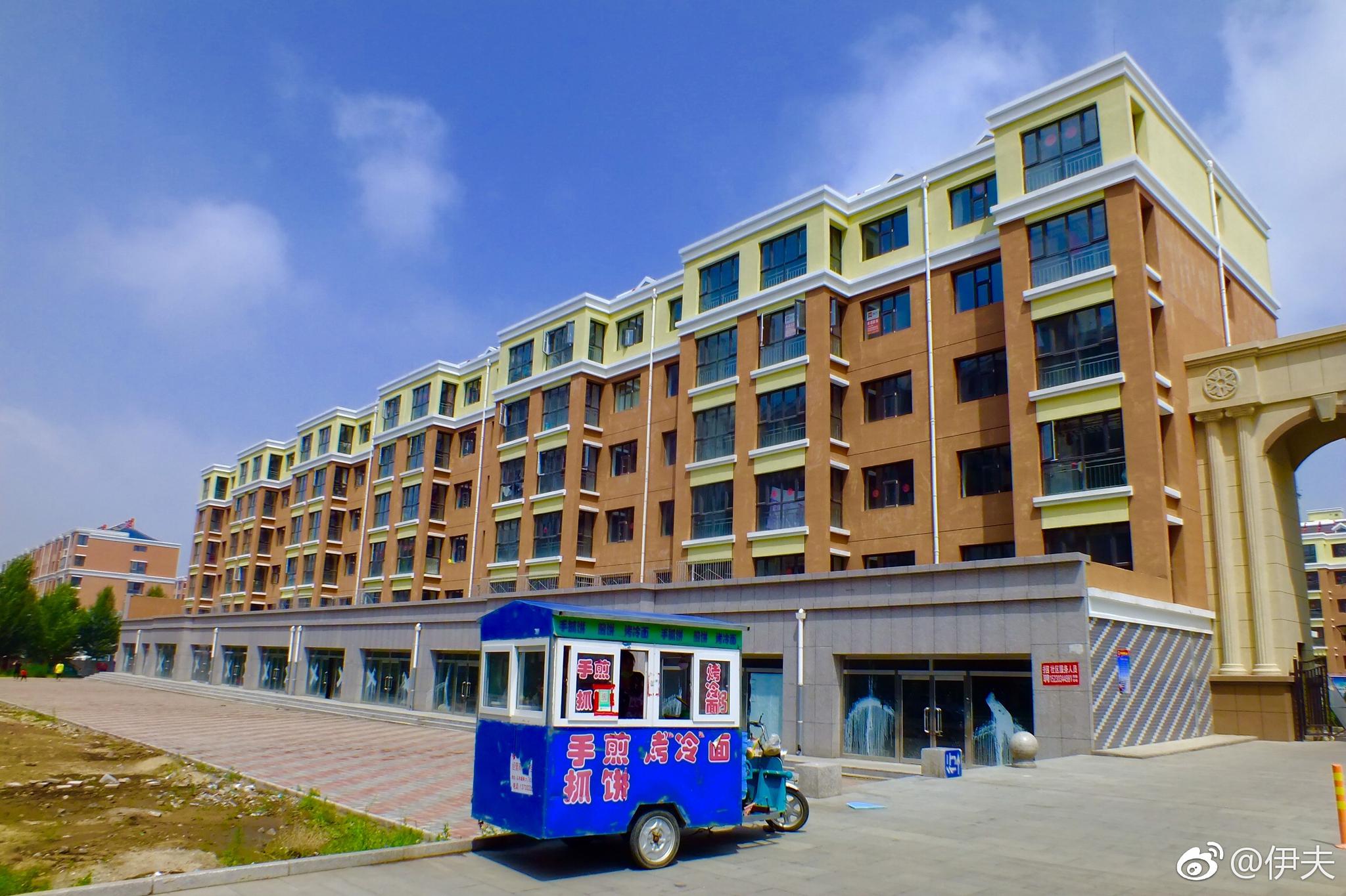 同所有中国大小城镇一样,张北县城区向外蔓延的势头也突飞猛进