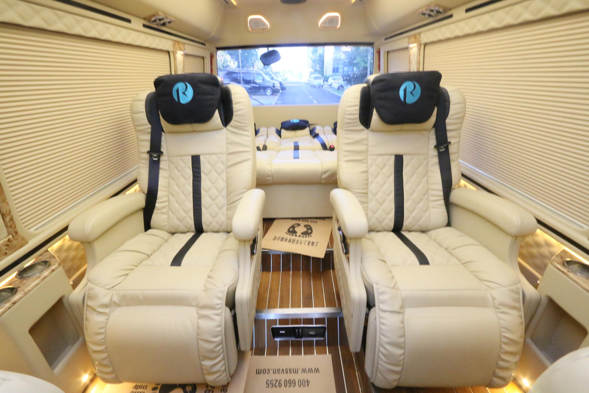 丰田考斯特改装豪华车美上品质保证