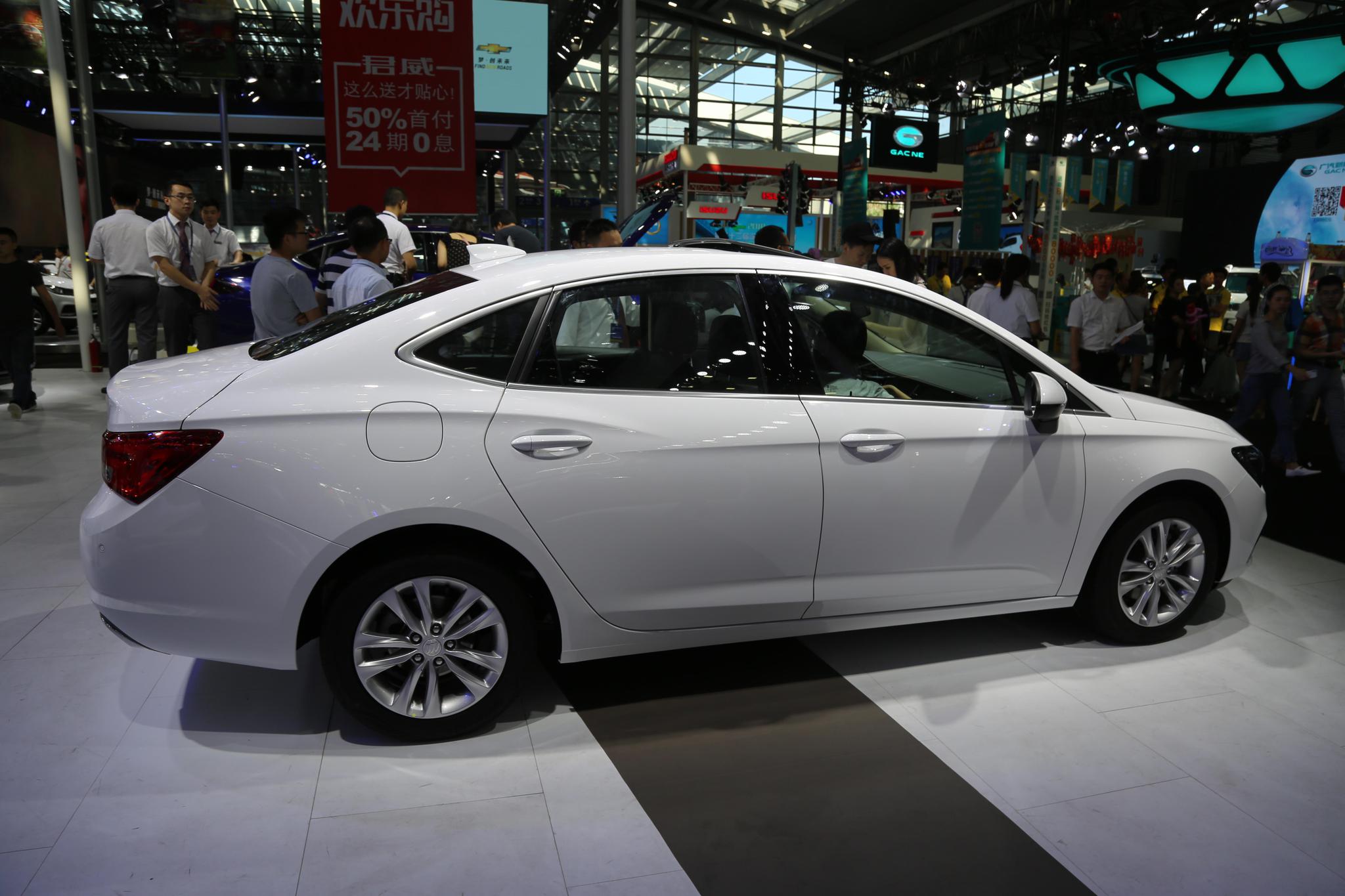 别克-2018款新威朗实拍,18万级别,中级车品质标杆!