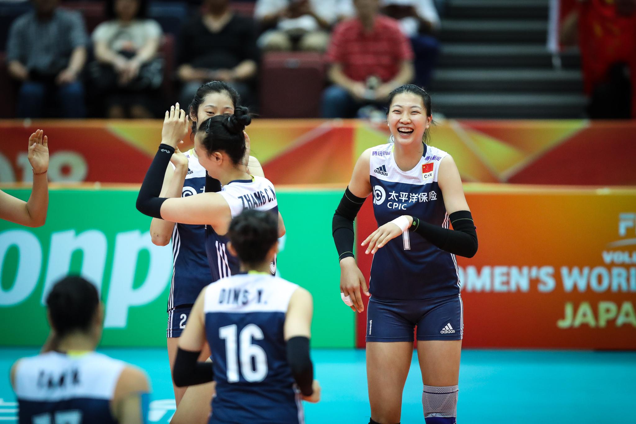 女排世锦赛中国3:0横扫阿塞拜疆!第一高度袁心玥17分得分王!