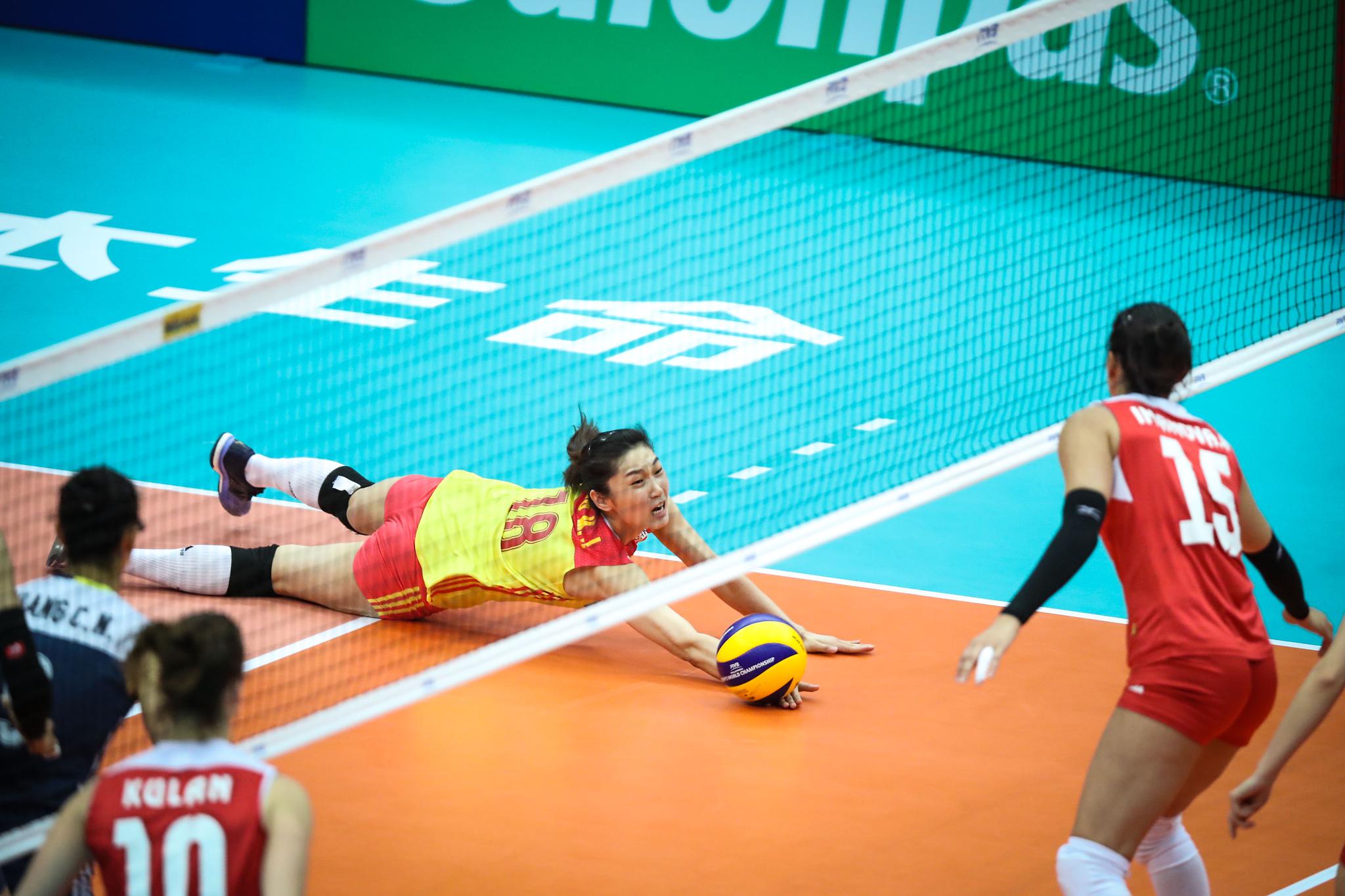 女排世锦赛中国3:0横扫阿塞拜疆!第一高度袁心玥17分得分王!