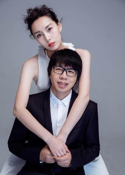 现在的卢庚戌有漂亮的妻子,一双可爱的儿女,他和缪杰