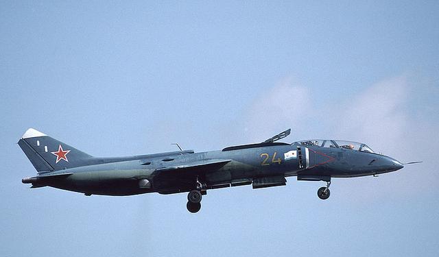 苏联时期为数不多的垂直起降战机|试飞|雅克|战斗机_新浪新闻