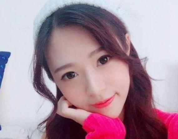 嘉宾与女嘉宾牵手成功了,让我印象深刻的就是有位女嘉宾名字叫刘倩迎