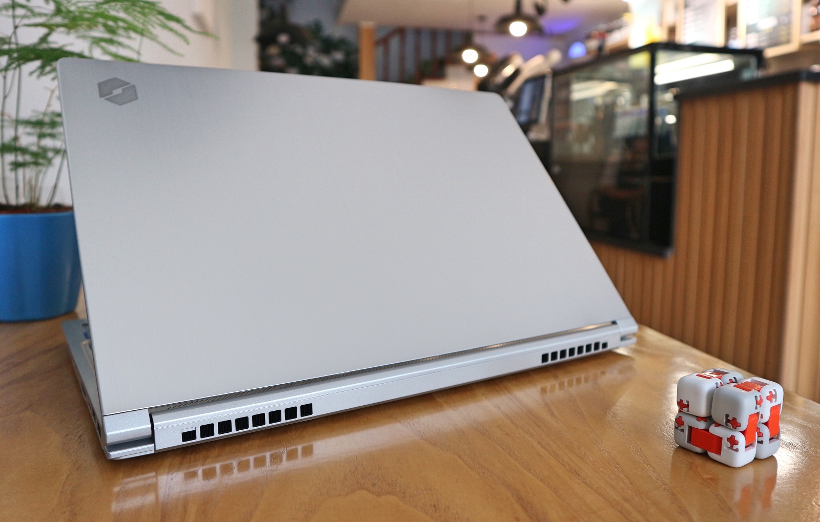 机械革命s1测评,游戏大佬做的轻薄本,了解一下?