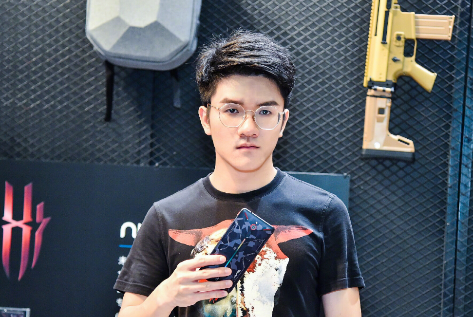 瞬间爆炸,完成脱单!若风公布新恋情,miss却被人莫名同情?