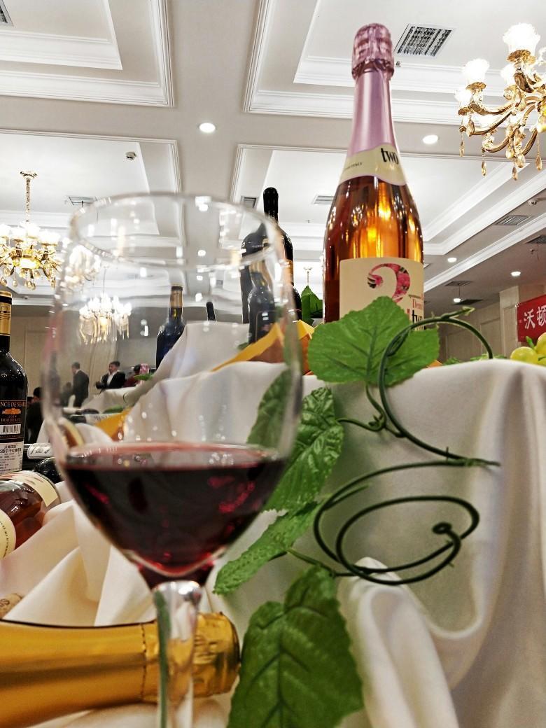 沃顿庄园携手励鑫酒业年度答谢酒会在西安隆重举行|红酒|沃顿|庄园