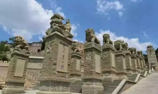 千狮桥千姿百态 妙趣横生地址:绥德县城区.