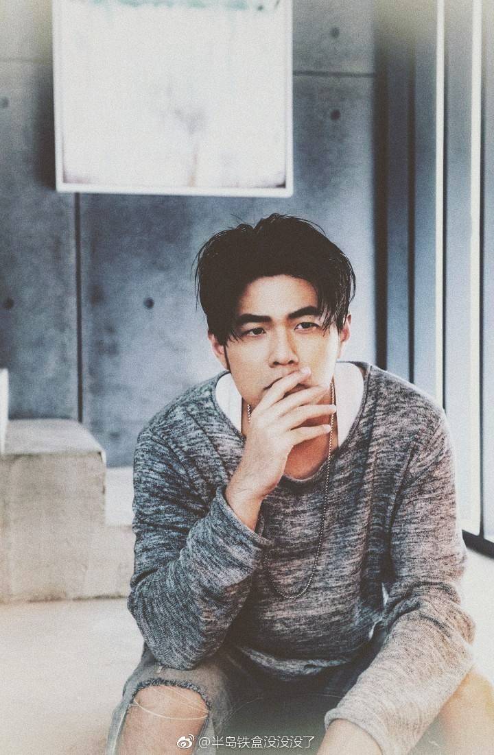 周杰伦中分头了解一下杰伦哥果真是说瘦就瘦诶08