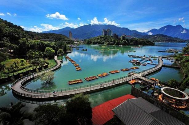 台湾日月潭,晋祠,普陀山,景德镇,国内值得看的旅游景点