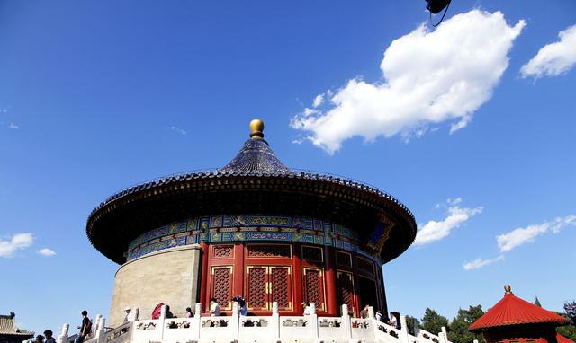 天坛：世界上最大的祭祀建筑群|皇穹宇|丹陛桥|天坛_新浪新闻
