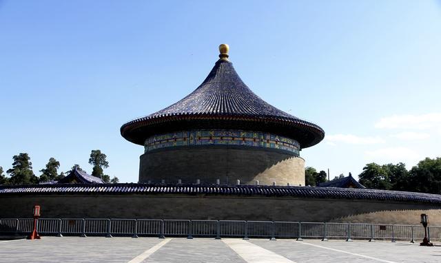 天坛:世界上最大的祭祀建筑群|皇穹宇|丹陛桥|天坛_新浪新闻