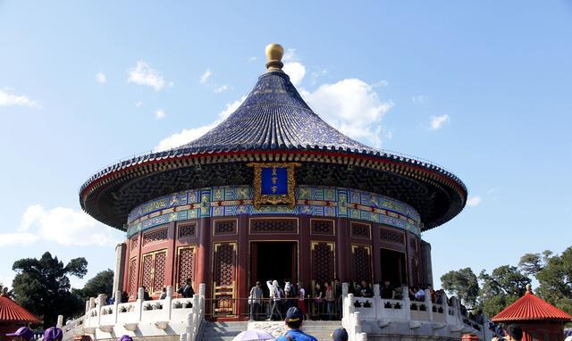 天坛：世界上最大的祭祀建筑群|皇穹宇|丹陛桥|天坛_新浪新闻