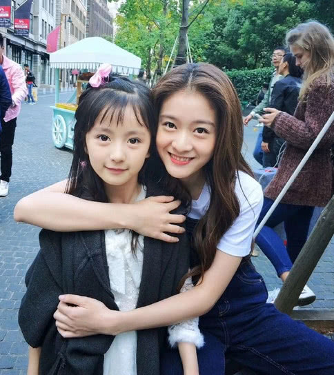 抖音第一女神才9岁!曾和黄晓明合作过,连王思聪都悄悄关注了她