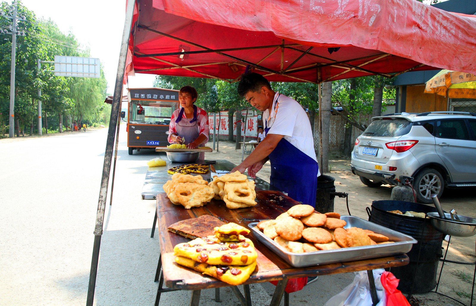 直击现场报道：长安沙头综合市场小巷子有什么好吃的小吃摊推荐