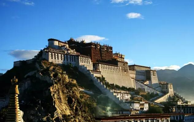 拉萨4个著名旅游景点,藏传佛教信圣地,众多旅行者心中的圣地
