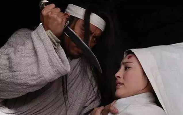 武松杀潘金莲之前,为什么要先解开嫂子的衣服?