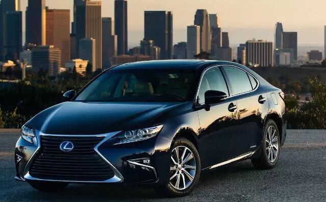 雷克萨斯es300h和宝马5系,哪个性价比更高呢