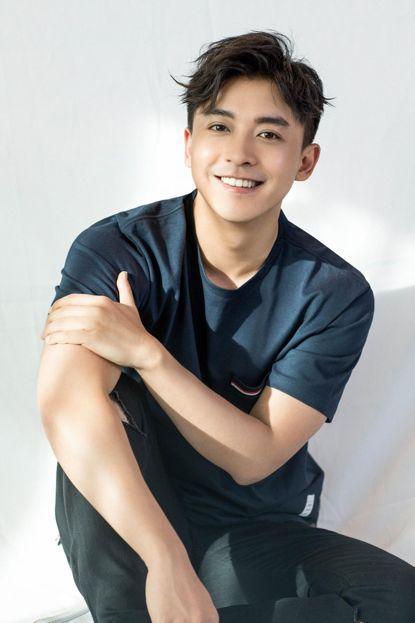 尔康小燕子"居然有了小孩!