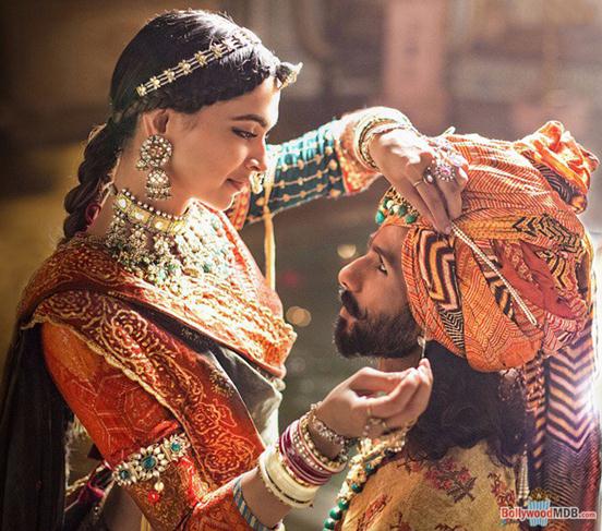 印度人花了21亿 拍了一部赞美寡妇自焚殉夫的大片