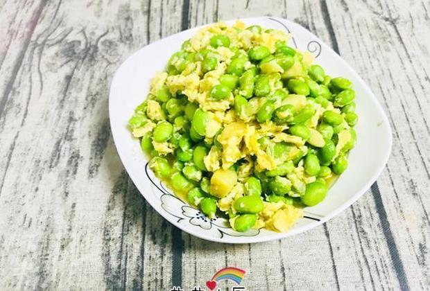 毛豆米炒鸡蛋,女儿超级爱吃,简单易做营养好,孩子身体棒!