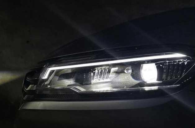 16w提朗逸plus值不值, 晚上车灯一亮, 气场不输迈腾帕萨特